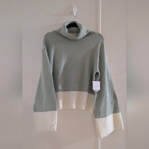 Laundry By Shelli Segal Sage and Cream And Mint Turtleneck Sweater Bell Sleeves